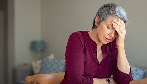 como mulheres na menopausa melhoram o sono com hábitos naturais